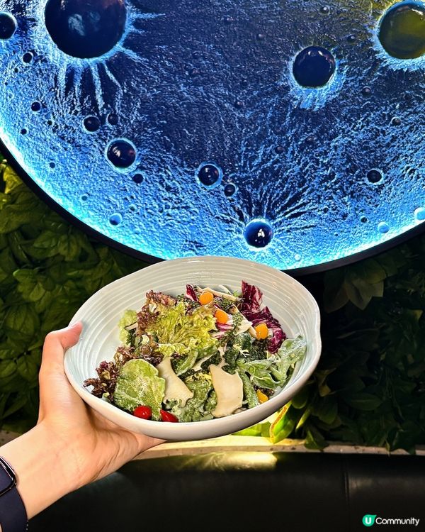 🍸🌙尖東月球主題酒吧🌌 飲酒食飯+掟飛鏢都得!