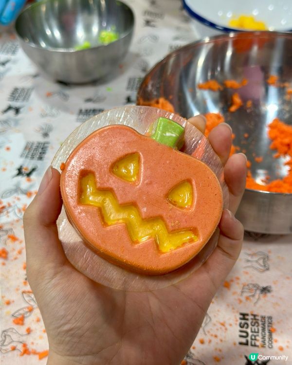LUSH 汽泡彈手製工作坊