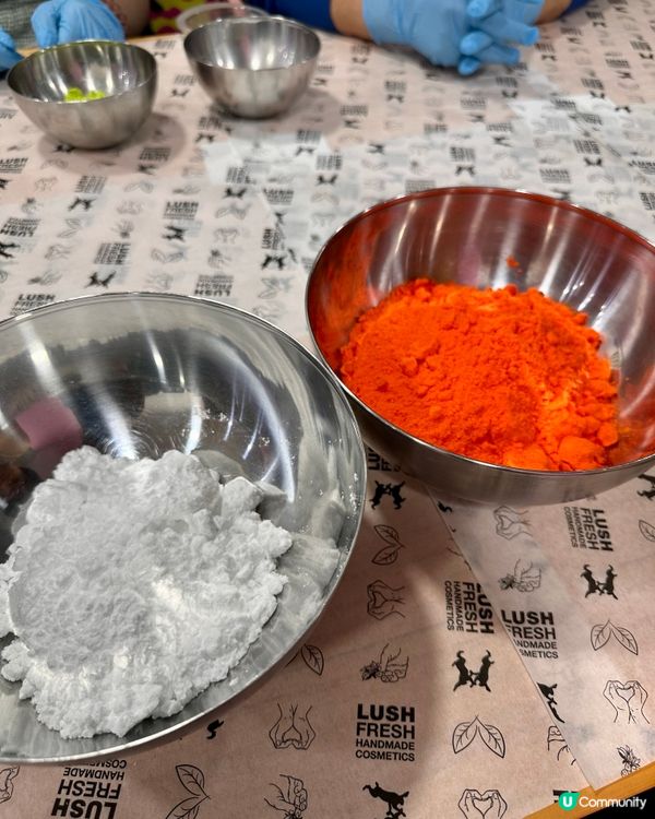 LUSH 汽泡彈手製工作坊