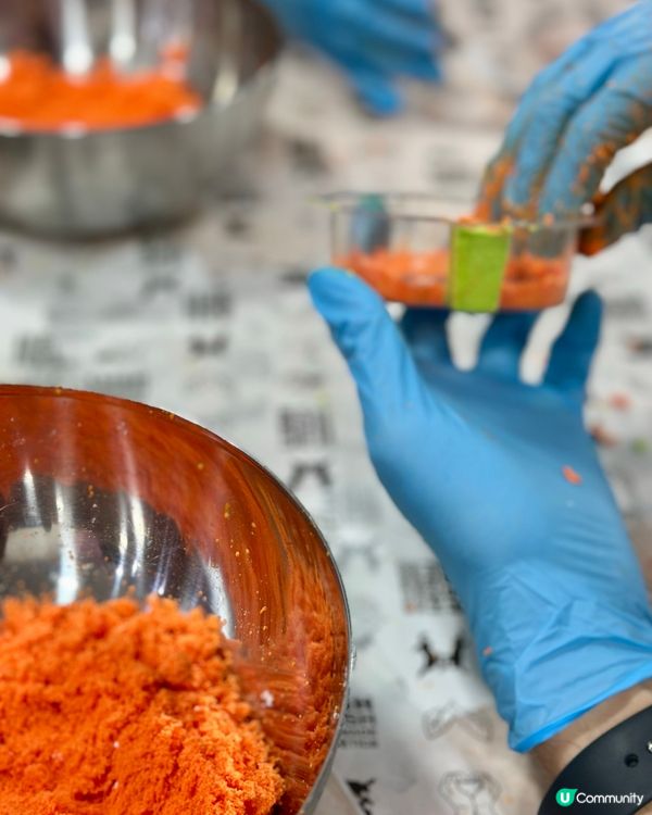 LUSH 汽泡彈手製工作坊