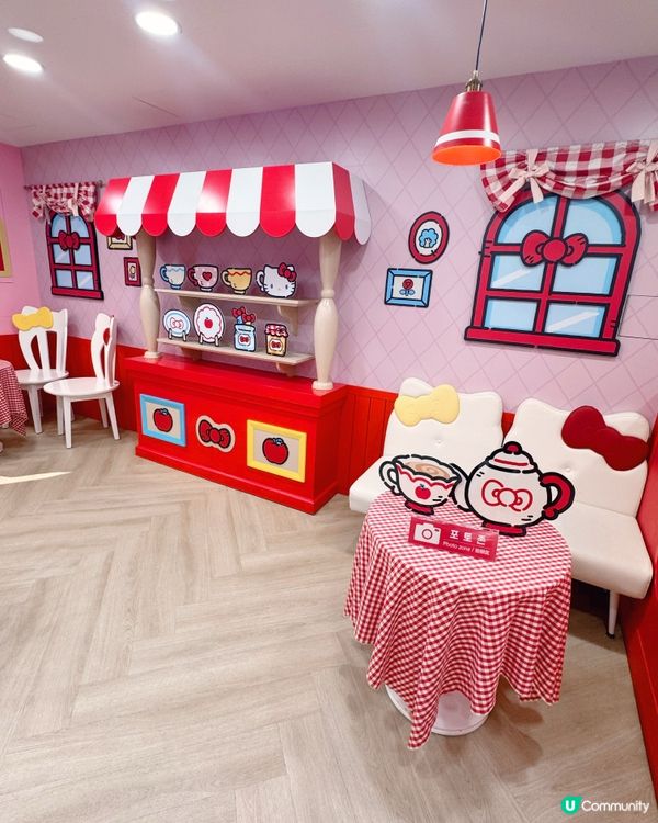 明洞Hello Kitty Apple Café 🏰