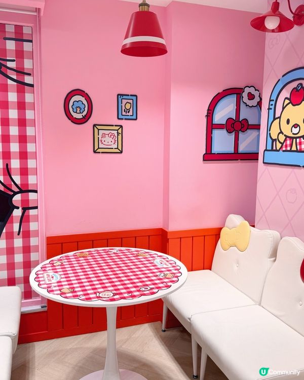 明洞Hello Kitty Apple Café 🏰
