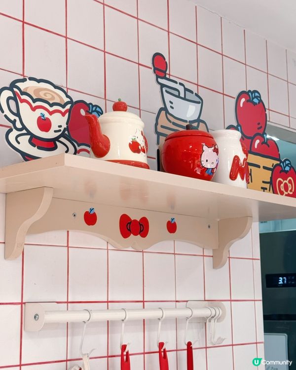 明洞Hello Kitty Apple Café 🏰