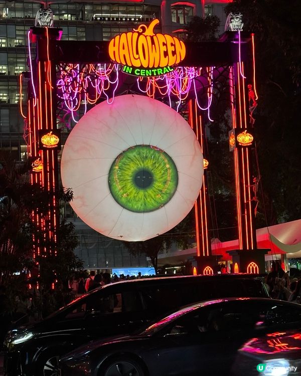 遮打花園眼怪超吸睛！👁️📸