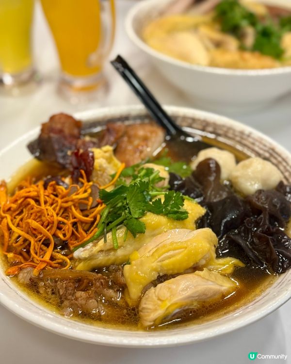 荃灣足料養生湯麵 推介椰子雞湯底