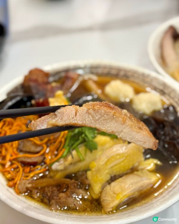荃灣足料養生湯麵 推介椰子雞湯底