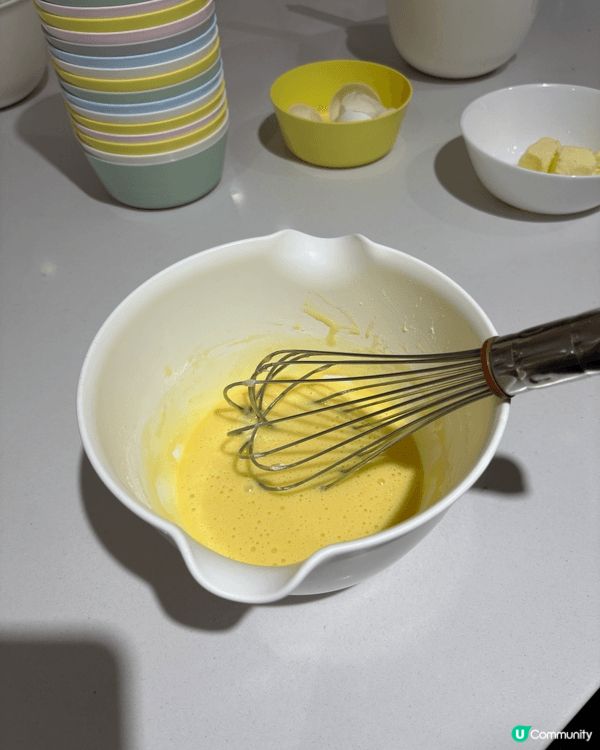 分享我去 DIY 自助烘焙店整草莓蝴蝶結 Cupcake 嘅...