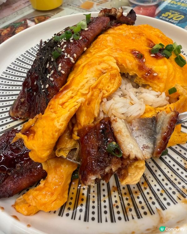 正在iSquare逛街後到晚飯時間了,正正對面馬路有間冰室,...