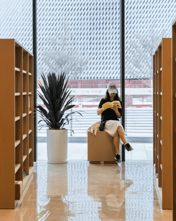 深圳全球最大實體書城灣區之眼📖擁3大閱讀空間　周末打卡必去‼️