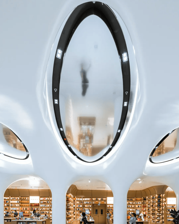 深圳全球最大實體書城灣區之眼📖擁3大閱讀空間　周末打卡必去‼️