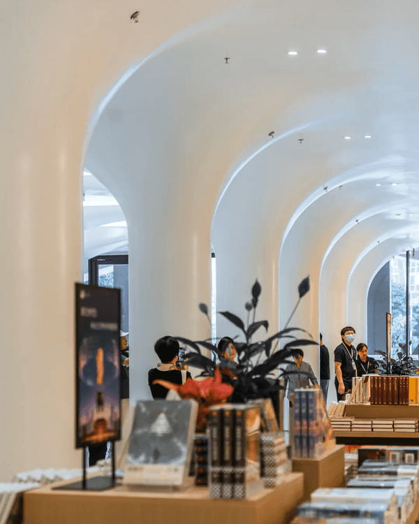 深圳全球最大實體書城灣區之眼📖擁3大閱讀空間　周末打卡必去‼️