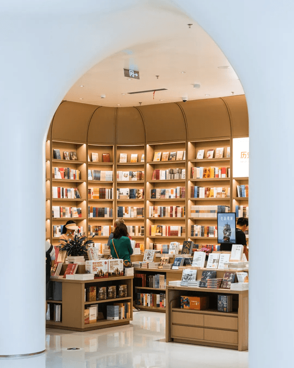 深圳全球最大實體書城灣區之眼📖擁3大閱讀空間　周末打卡必去‼️