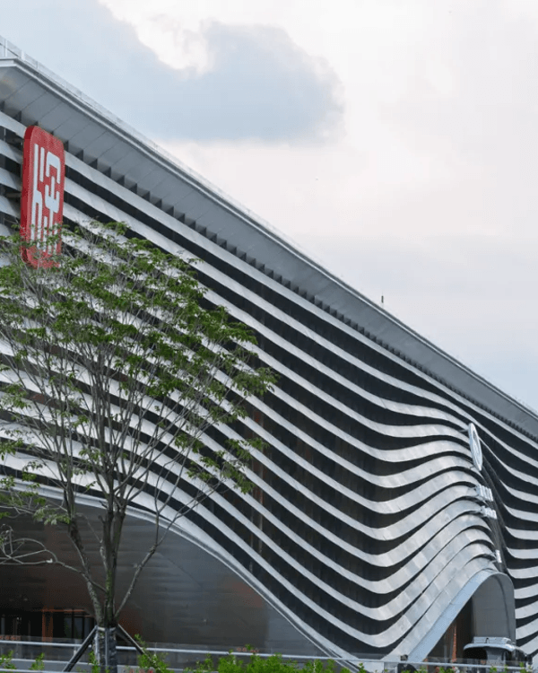 深圳全球最大實體書城灣區之眼📖擁3大閱讀空間　周末打卡必去‼️