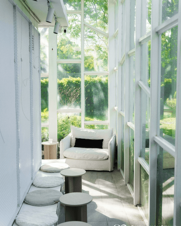 深圳南山打卡必去「白色玻璃屋Cafe」☕️四周綠意盎然勁似歐洲🌿