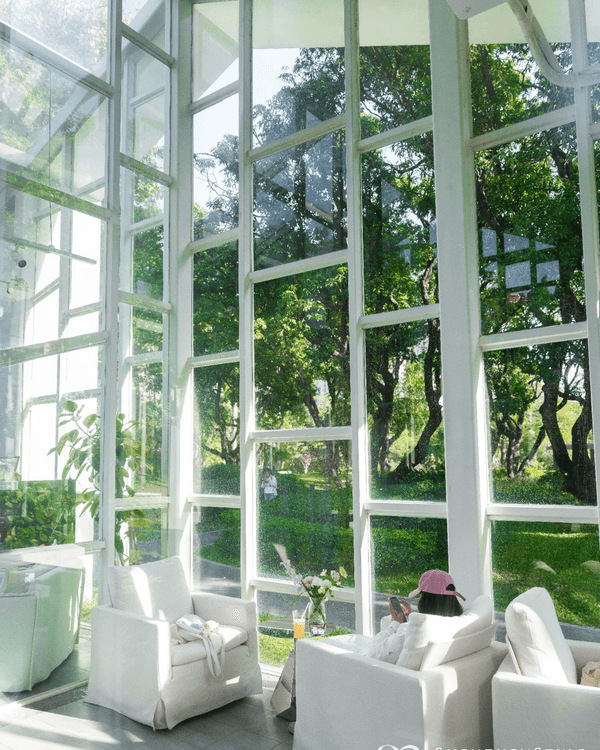 深圳南山打卡必去「白色玻璃屋Cafe」☕️四周綠意盎然勁似歐洲🌿