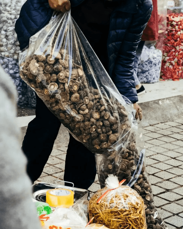 2026馬年🐎深圳「年貨街」過年必去🧨利是封、乾貨種類齊全勁抵買‼️