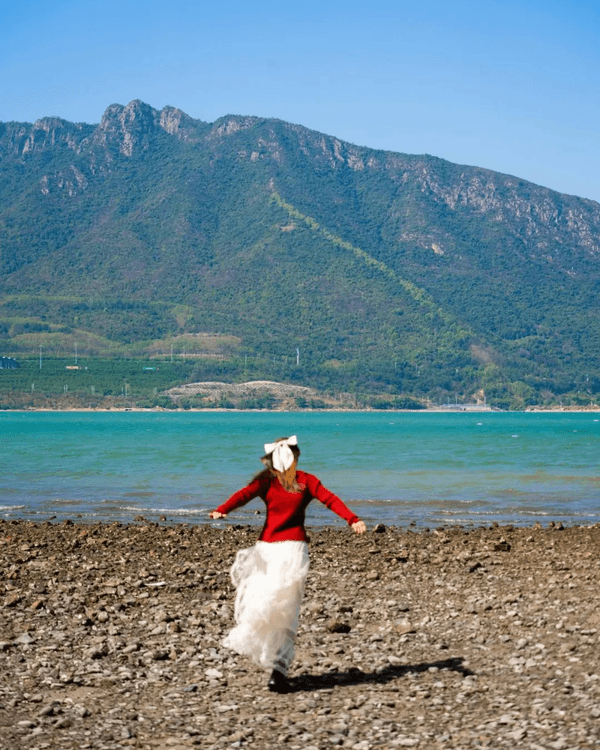 深圳必去玻璃水海灘秘境🌊人少景靚似足大理🏞️順道打卡百年古村🚶🏻‍♀️