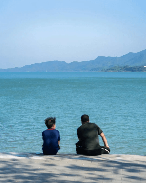 深圳必去玻璃水海灘秘境🌊人少景靚似足大理🏞️順道打卡百年古村🚶🏻‍♀️