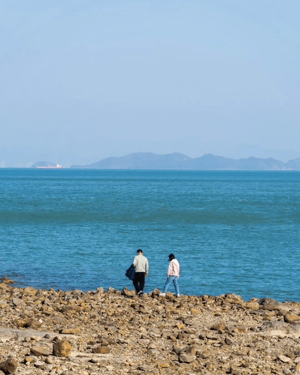 深圳必去玻璃水海灘秘境🌊人少景靚似足大理🏞️順道打卡百年古村🚶🏻‍♀️