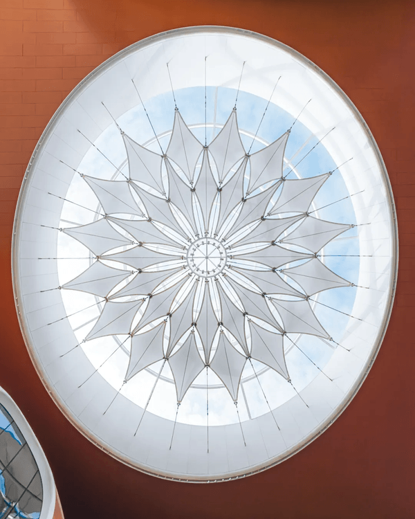 深圳新地標龍崗國際藝術中心開幕❗紅絲絨歌劇廳一秒穿越歐洲🎷附近期演出詳情🎫