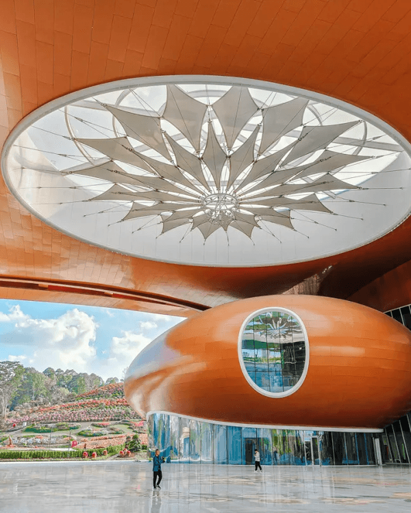 深圳新地標龍崗國際藝術中心開幕❗紅絲絨歌劇廳一秒穿越歐洲🎷附近期演出詳情🎫