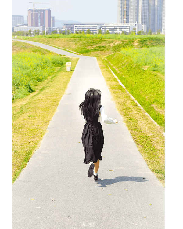 深圳光明千畝油菜花海盛開🏵️宮崎駿同款春日限定景色必打卡😍仲免費入場💛