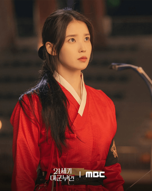 Disney+韓劇《21世紀大君夫人》爆紅❗️IU化身女總裁求婚邊佑錫😎💓3大亮點+評價爭議一篇睇🔥