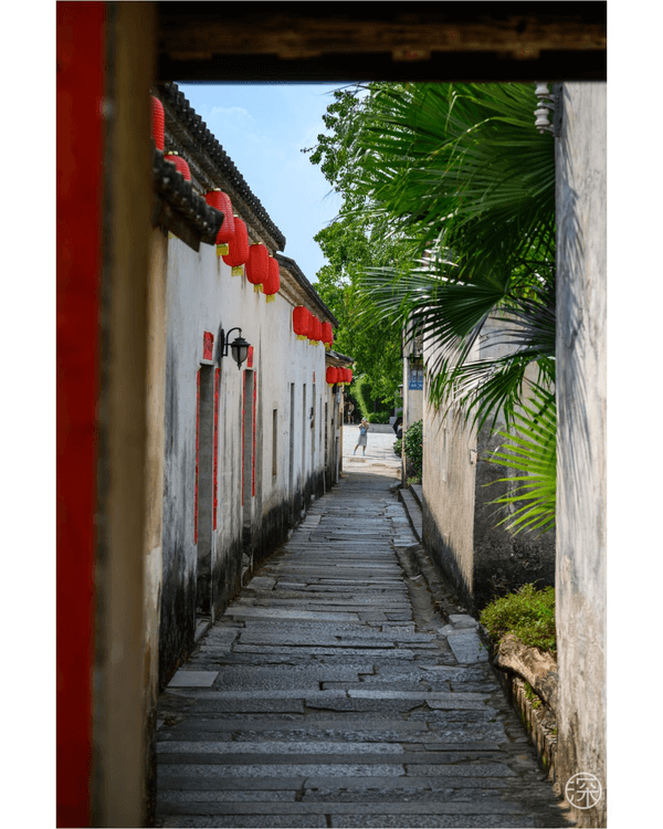 深圳龍華Citywalk打卡地圖🚶‍♀️斥資10億高迪風大廈✨童話蘑菇山丘必打卡🍄🤩