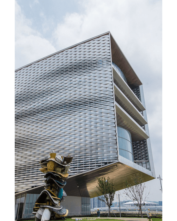 深圳光明新巨型美術館開幕🎨睇圓明園4尊真品獸首🐴打卡絕美月亮門光影！