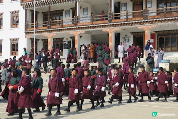 不丹之旅 VII – 帕羅策秋慶典之旅 – 參觀帕羅學校 Part 1 - 校園 & 早會 – 2017 Apr