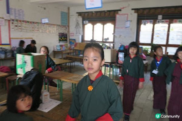 不丹之旅 VII – 帕羅策秋慶典之旅 – 參觀帕羅學校 Part 1 - 校園 & 早會 – 2017 Apr