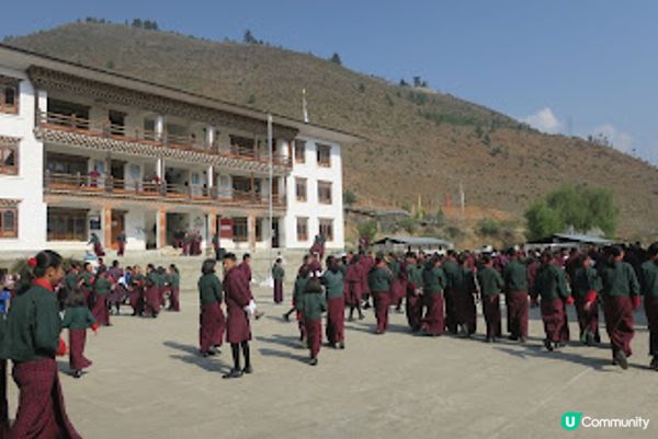 不丹之旅 VII – 帕羅策秋慶典之旅 – 參觀帕羅學校 Part 1 - 校園 & 早會 – 2017 Apr