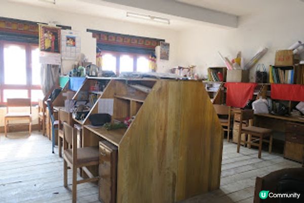 不丹之旅 VII – 帕羅策秋慶典之旅 – 參觀帕羅學校 Part 1 - 校園 & 早會 – 2017 Apr