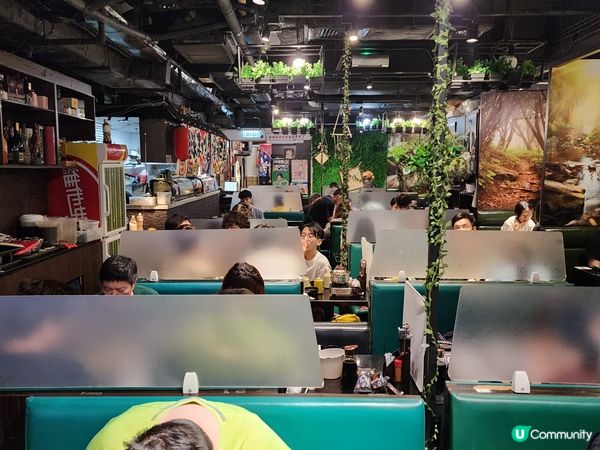 主打生蠔，海膽任食