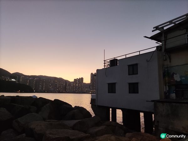 晚霞與黃昏交織下的打卡熱點_鯉魚門舊石礦場