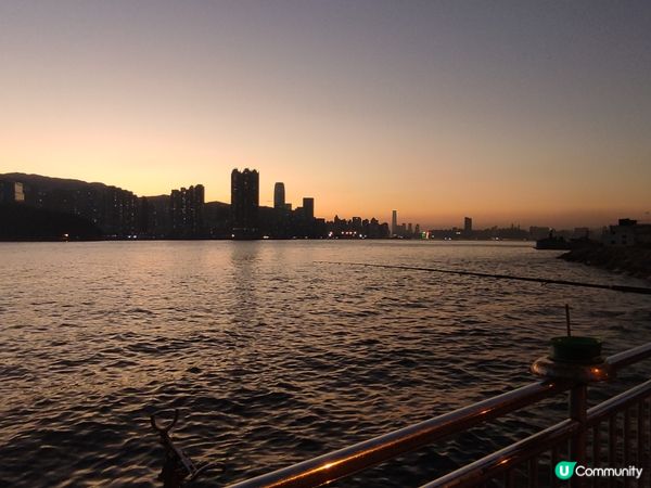 晚霞與黃昏交織下的打卡熱點_鯉魚門舊石礦場