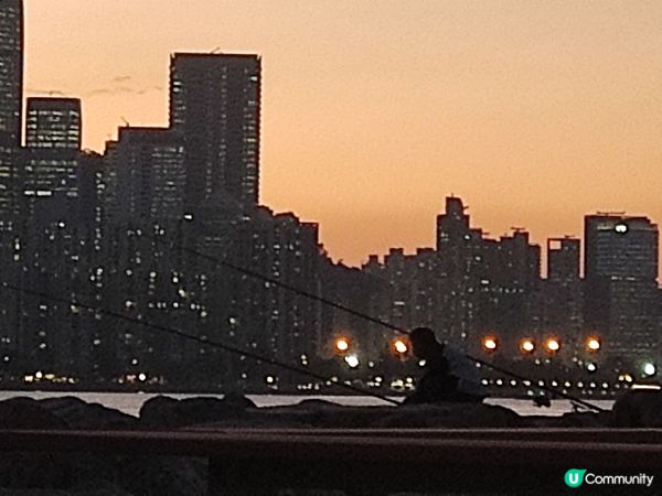 晚霞與黃昏交織下的打卡熱點_鯉魚門舊石礦場