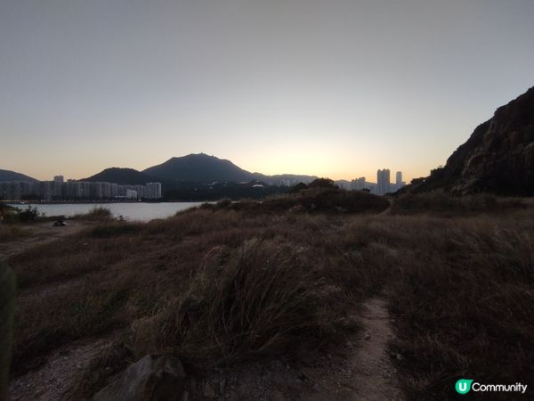 晚霞與黃昏交織下的打卡熱點_鯉魚門舊石礦場