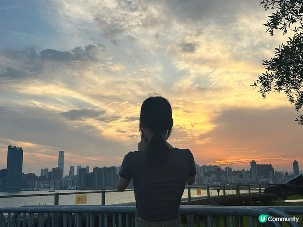 啟德郵輪碼頭公園有絕美嘅風景，適合家庭，情侶，姊妹去打卡。除...