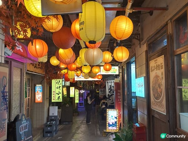 深圳文和友朝聖，除了有美食門店之外，有多埸景比遊人打卡，真係...