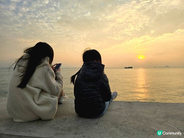 美麗的香港機場，真想飛一轉泰國！遊一遊大澳，心情都愉快！黃昏...