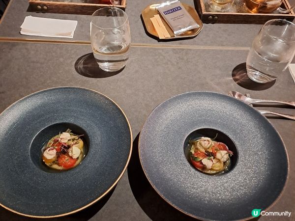 Reveri 坐落於上環中心而寧靜地段，打造高級嘅法日Fin...