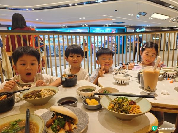 圍方倆伴，下午茶餐超級抵食，而且有鴨血、有辣伴麵、有珍奶，食...