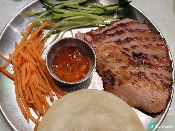 叉燒飯是招牌非常之好吃，凍檸茶很特色好喝。