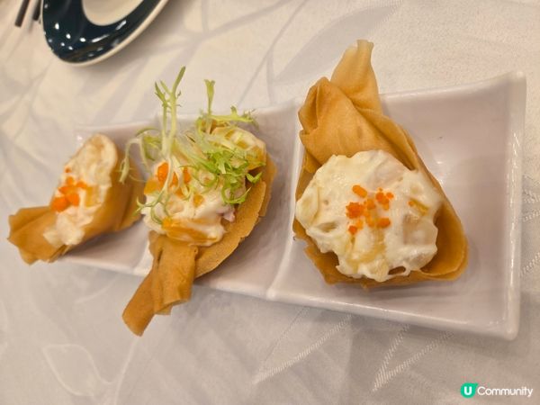 沙律大船，脆夾香，仲有大蝦一隻😋