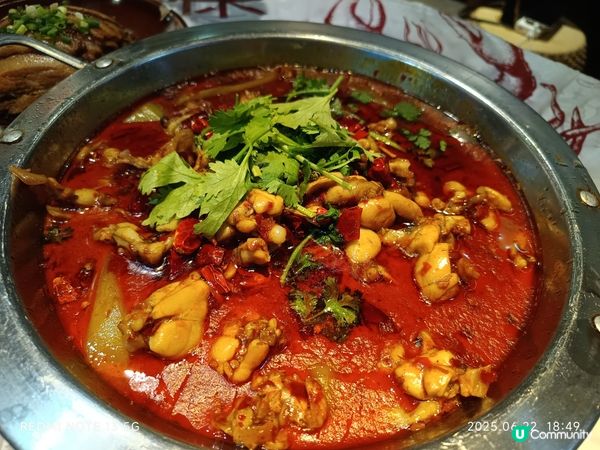 1.  手撕兔🌶️！麻辣鮮香，越食越過癮🤤！