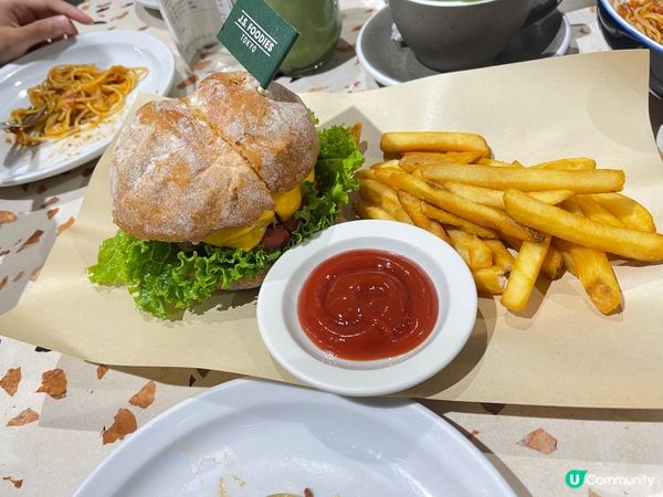 圖❶：綠茶拿鐵 $39