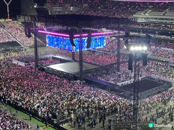 TWICE 《THIS IS FOR》世界巡迴演唱會香港站