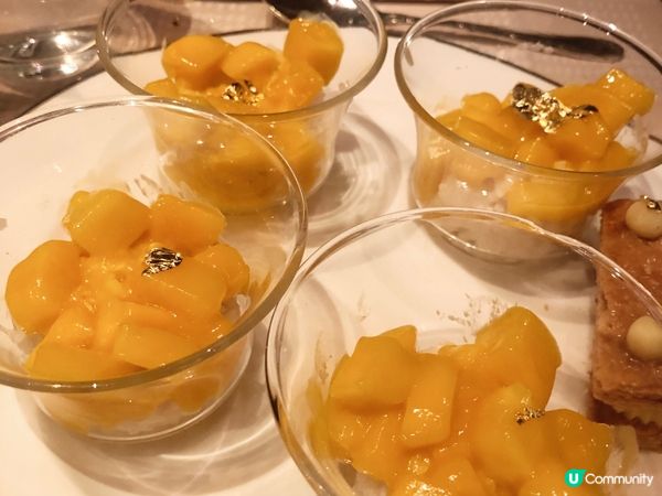 活左幾廿年，上星期終於有機會到半島酒店嘅露台餐廳食晚餐自助餐...