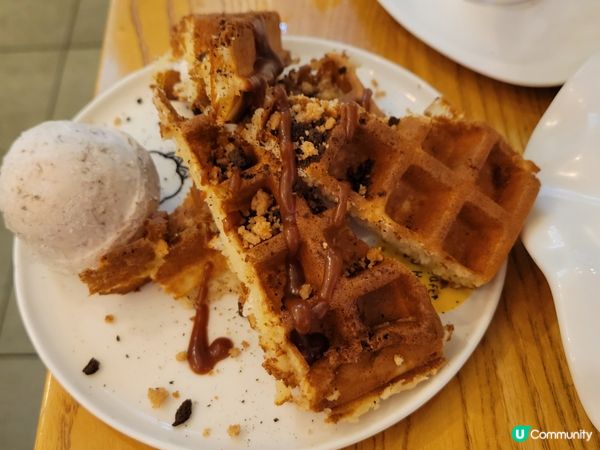 睇到ulifestyle介紹中環樓上cafe推出任食任飲任坐...